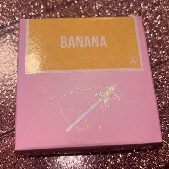 NIB Jeffree Star Cosmetics Magic Star Luminous Setting Powder in Banana JSC - Picture 10 of 15
